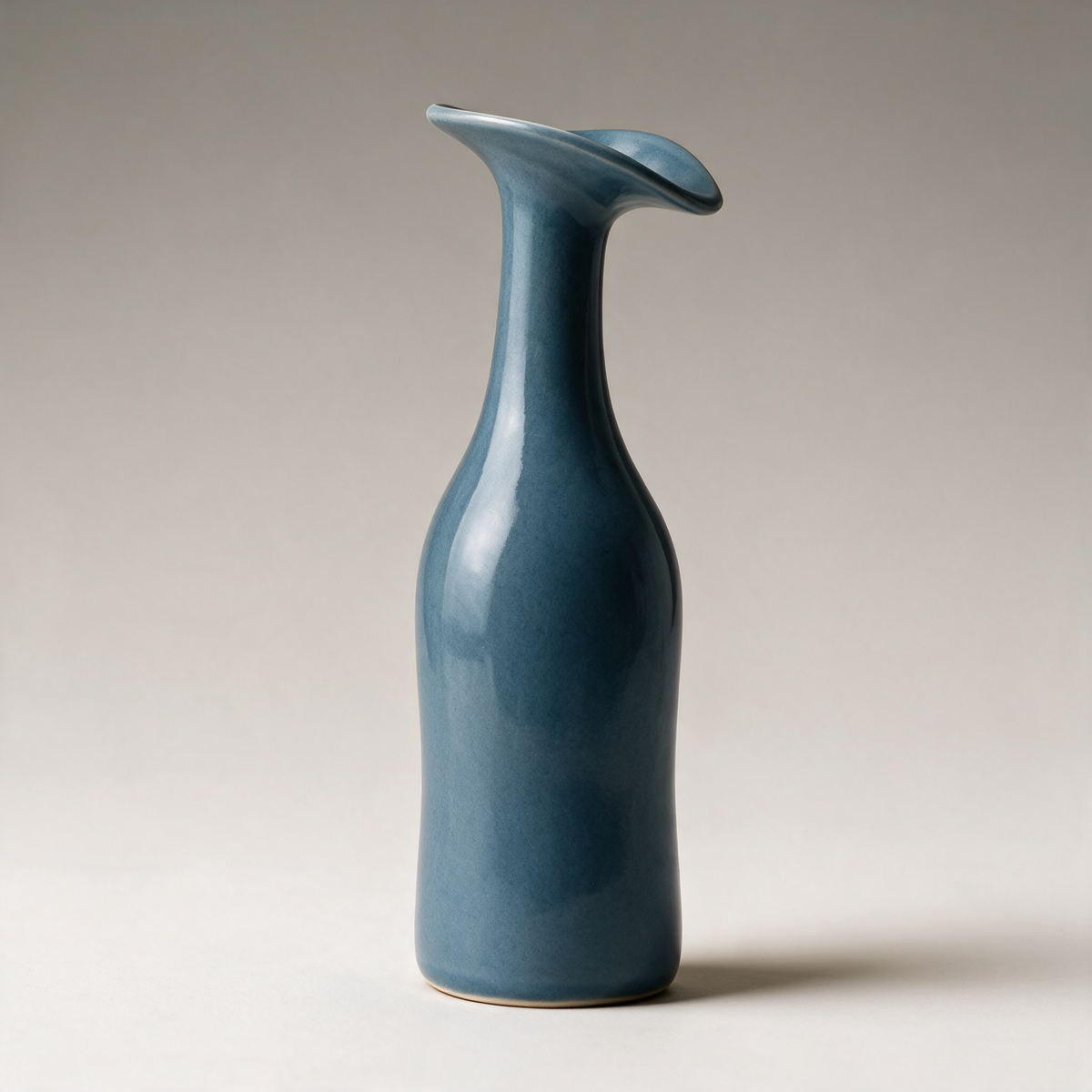 Inver Flared-Lip Porcelain Vase with Bird Silhouette — Blue