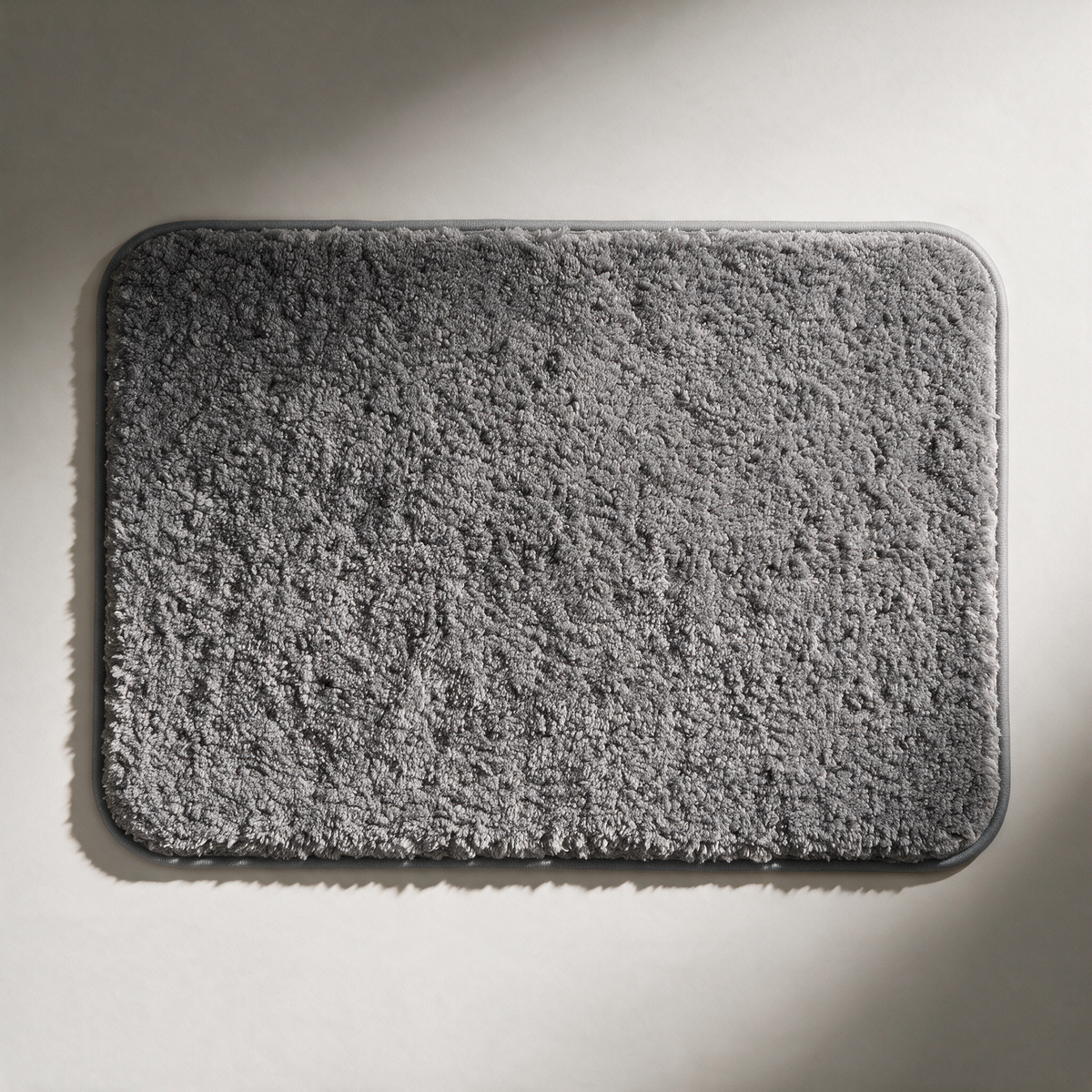 Meadow Plush Microfibre Bath Mat — Non-Slip — Grey
