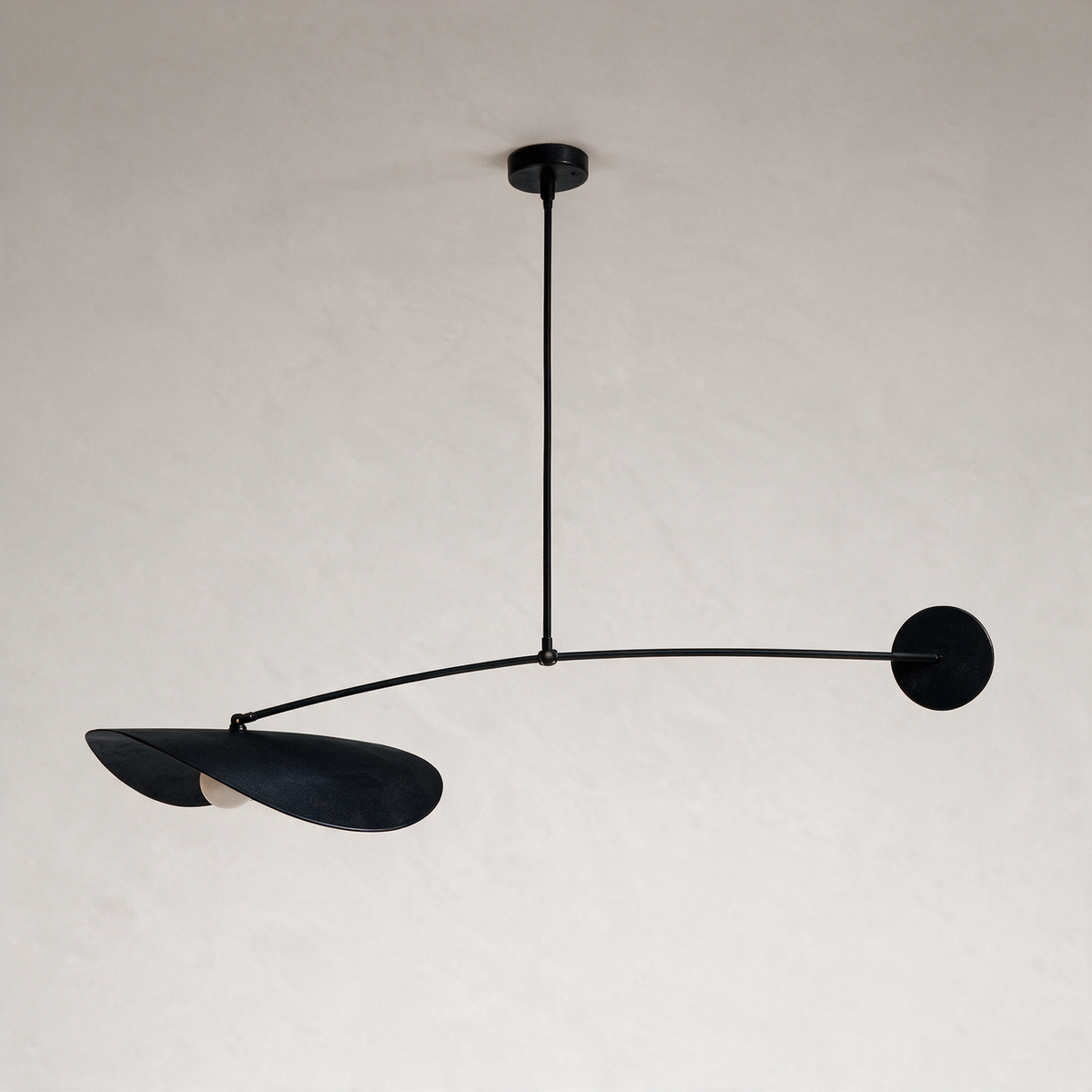 Quill Mobile Pendant Light with Leaf Blades — Black
